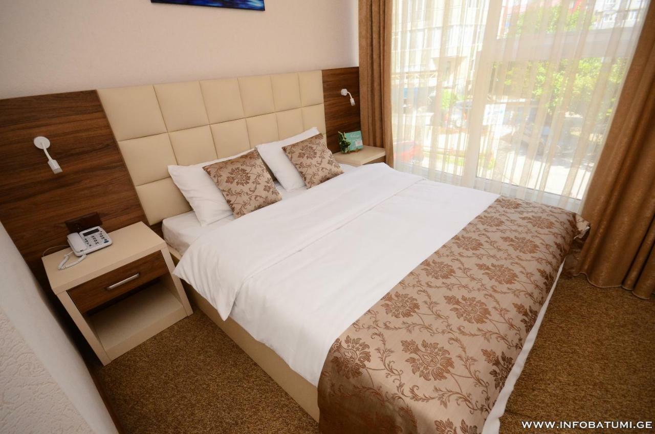 City Hotel Batumi Eksteriør bilde